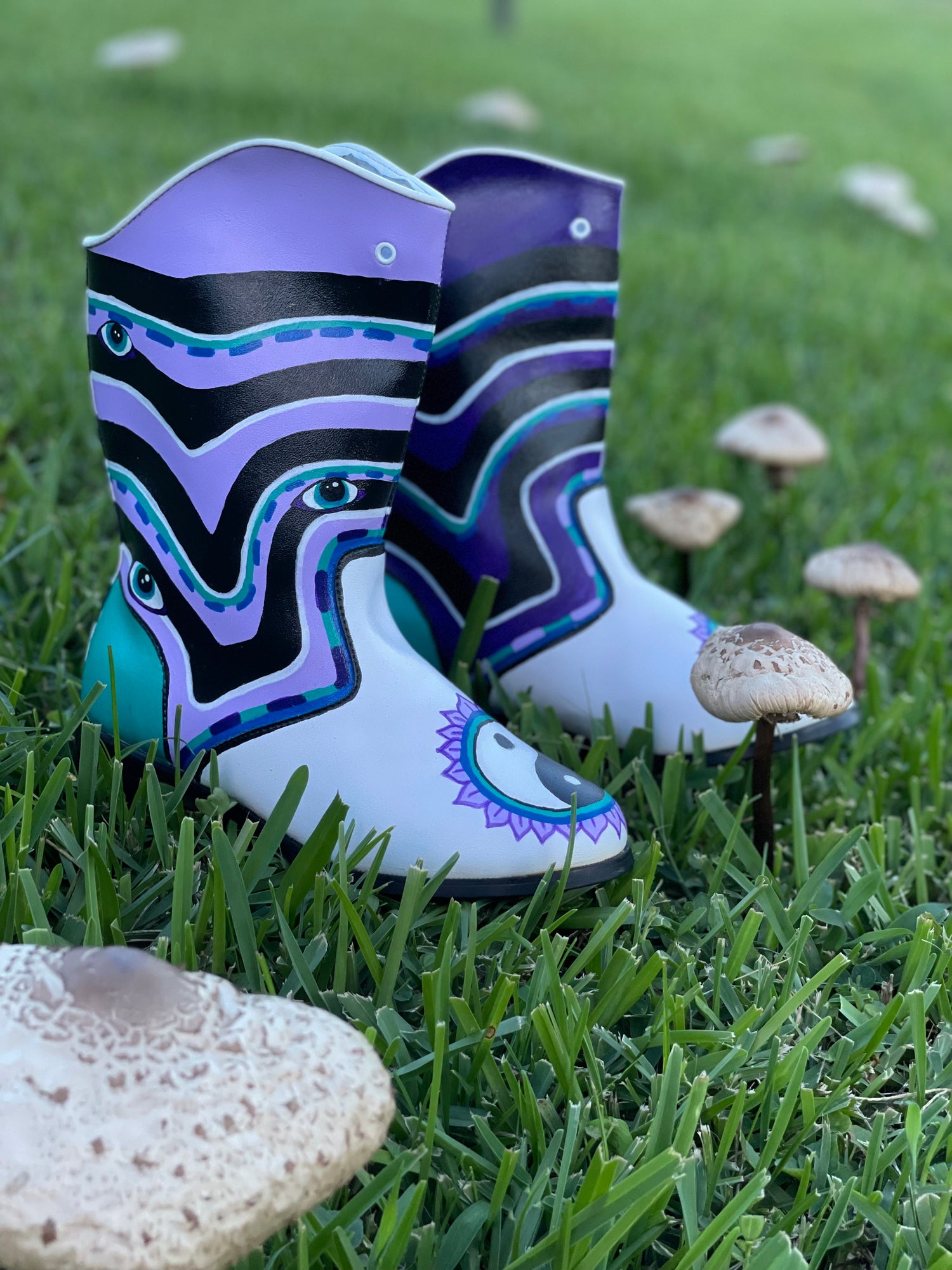 Hand Painted Bootz